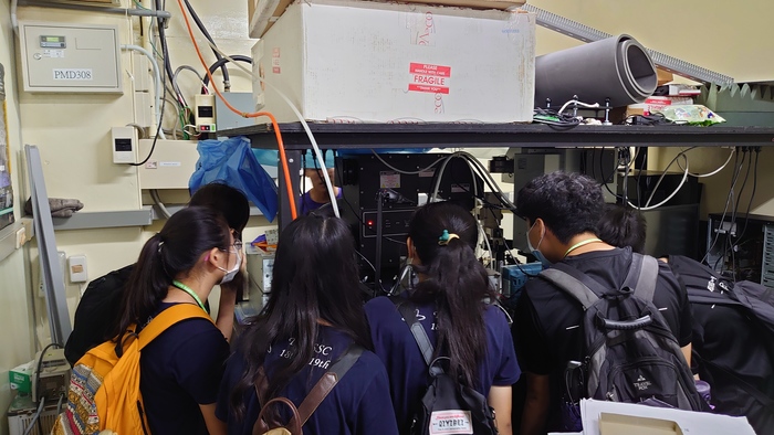 高雄中學物理實驗研究社和台南女中科學研究社Visit: 20200812Image