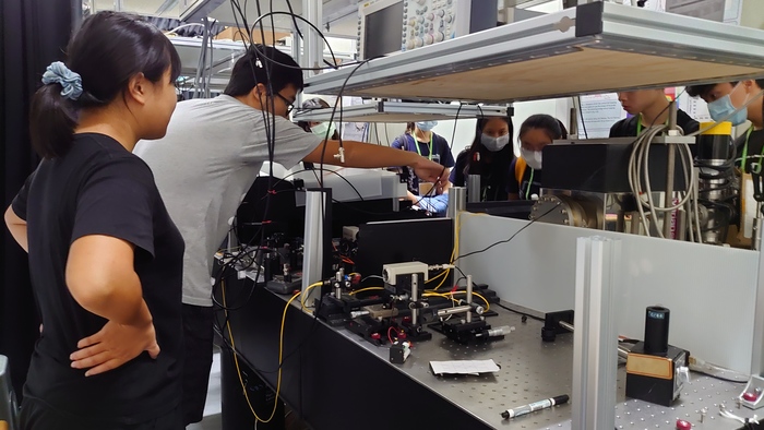 高雄中學物理實驗研究社和台南女中科學研究社Visit: 20200812Image